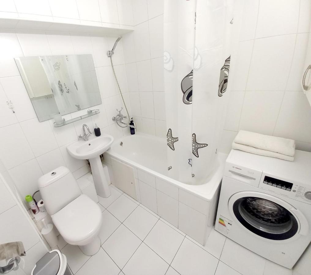 "Картина Горных Вершин" Квартира- "Mountain View" Apartment アルマトイ エクステリア 写真